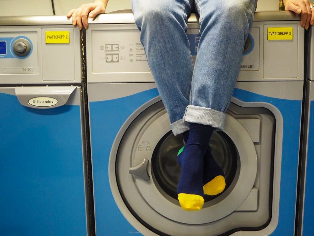 HOW TO LOOK AFTER YOUR KIND SOCKS